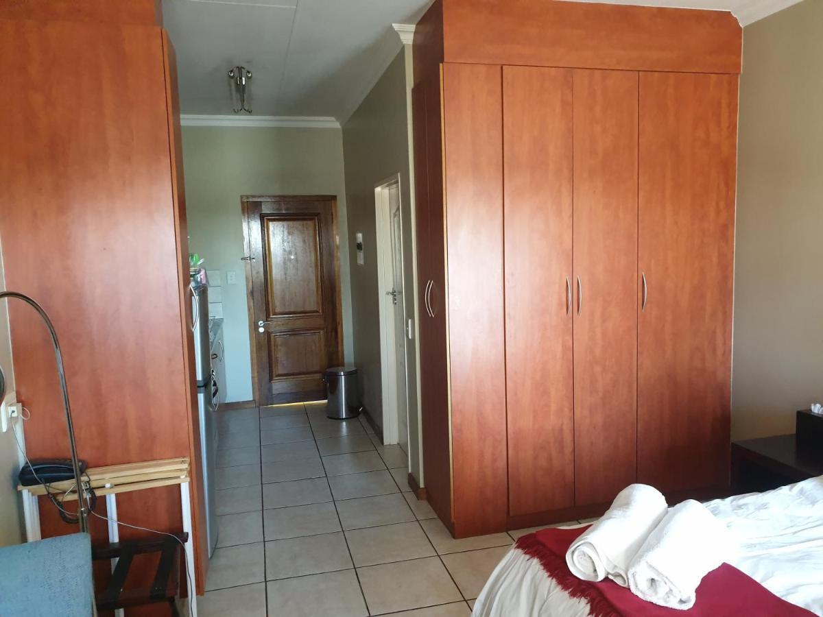 Grosvenor Apartments Pretoria-Noord Buitenkant foto