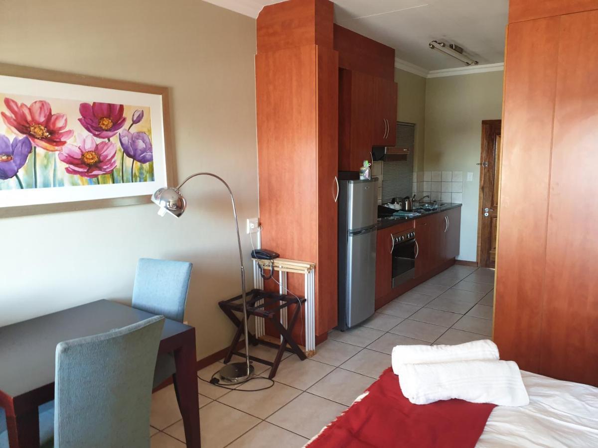 Grosvenor Apartments Pretoria-Noord Buitenkant foto