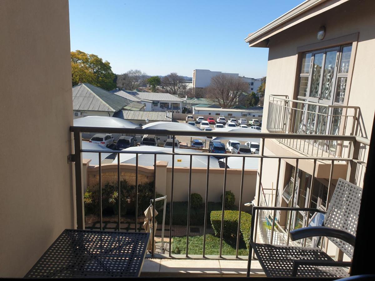Grosvenor Apartments Pretoria-Noord Buitenkant foto