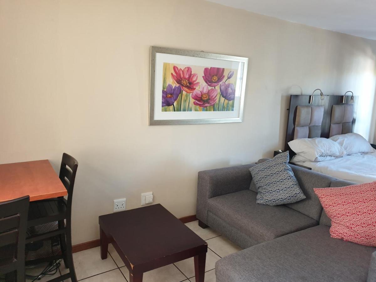 Grosvenor Apartments Pretoria-Noord Buitenkant foto